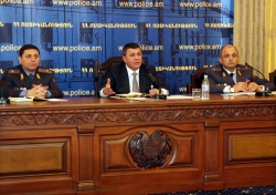 Ոստիկանության Երևան քաղաքի վարչության և տարածքային բաժինների 2012 թ. գործունեության արդյունքների ամփոփիչ խորհրդակցություն (ՏԵՍԱՆՅՈՒԹ)