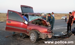 Водитель “Опеля” и 3 пассажиров погибли в ДТП 