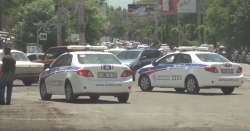 Հունիսի 4-ին ճանապարհային ոստիկաններն ուժեղացված ծառայություն են իրականացրել Երևանում և Գյումրիում /ՏԵՍԱՆՅՈՒԹ/