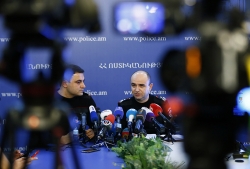 Մամուլի ասուլիս ոստիկանությունում (ՏԵՍԱՆՅՈՒԹ, ԼՈՒՍԱՆԿԱՐՆԵՐ) Մամուլի ասուլիս ոստիկանությունում (ՏԵՍԱՆՅՈՒԹ, ԼՈՒՍԱՆԿԱՐՆԵՐ)