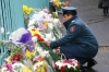 У здания посольства Франции в Армении армянские полицейские воздали дань уважения памяти погибших при терактах в Париже (ВИДЕО и ФОТОРЯД)